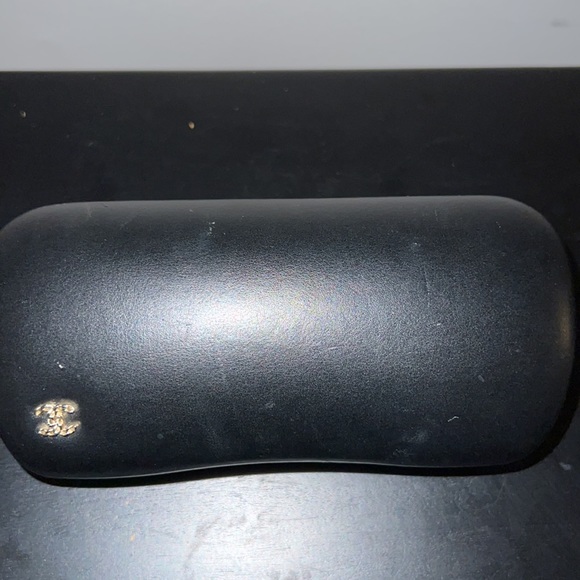 Authentic CHANEL CC Chain Sunglasses 5215Q - Picture 4 of 6